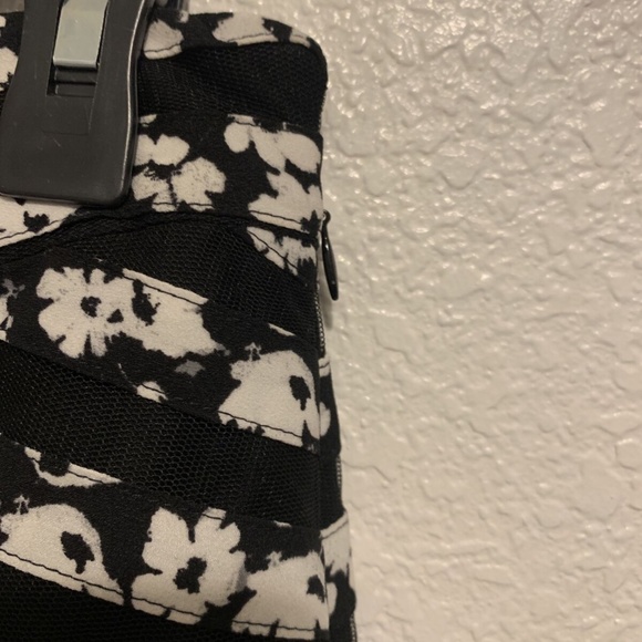 White House Black Market Floral Zig Zag Pencil Straight Skirt Women's Size 00 - Picture 6 of 10